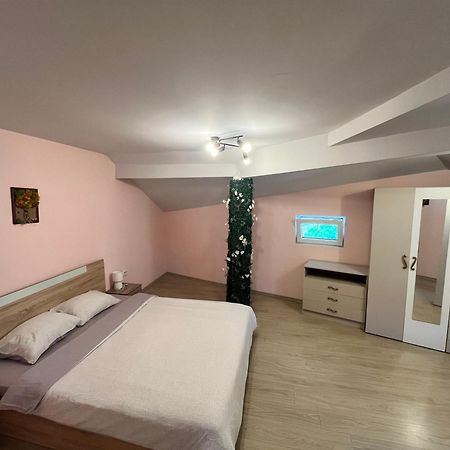 Apartment Happy Holiday Lazur Burgas Exterior foto