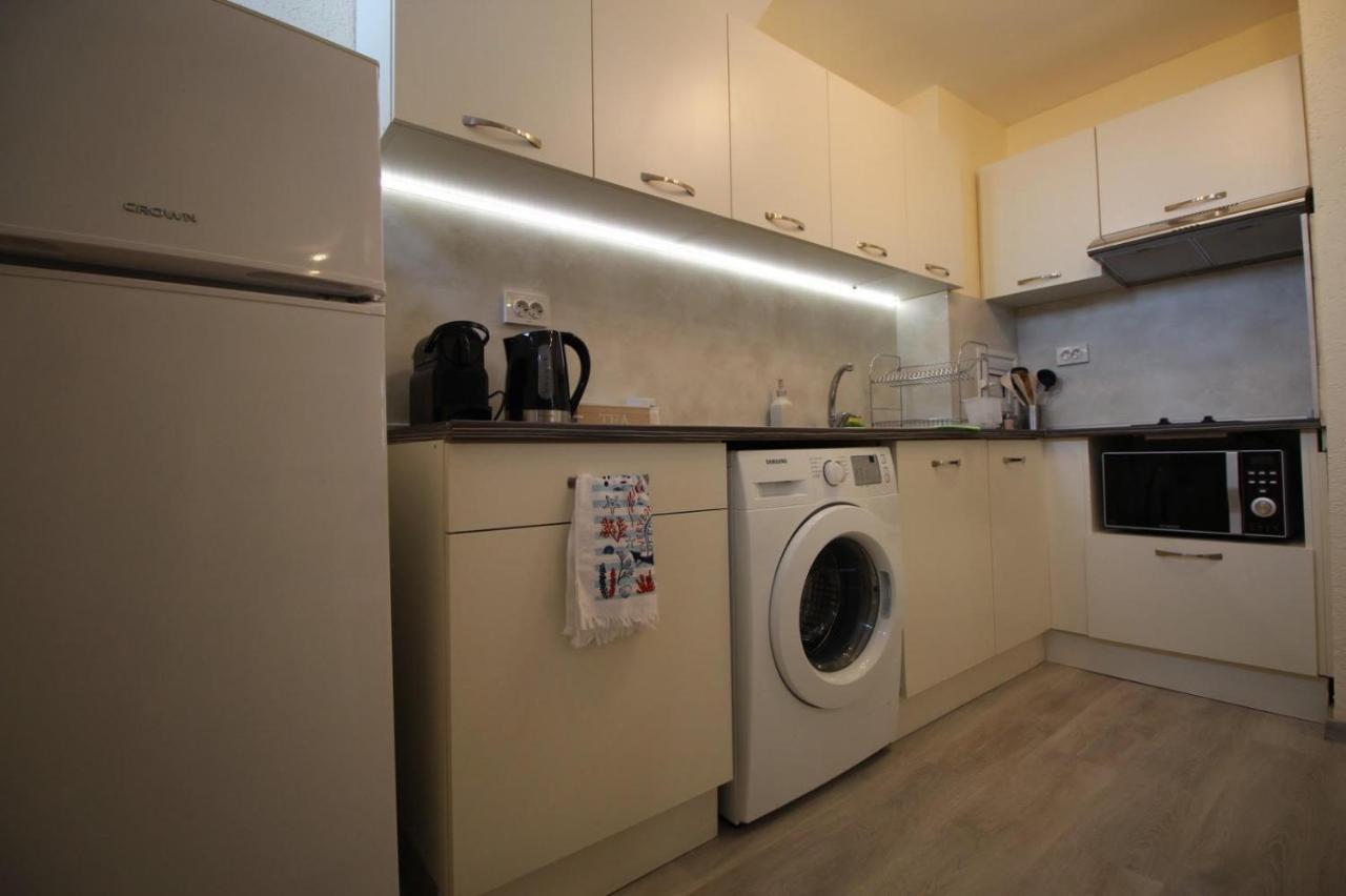 Apartment Happy Holiday Lazur Burgas Exterior foto